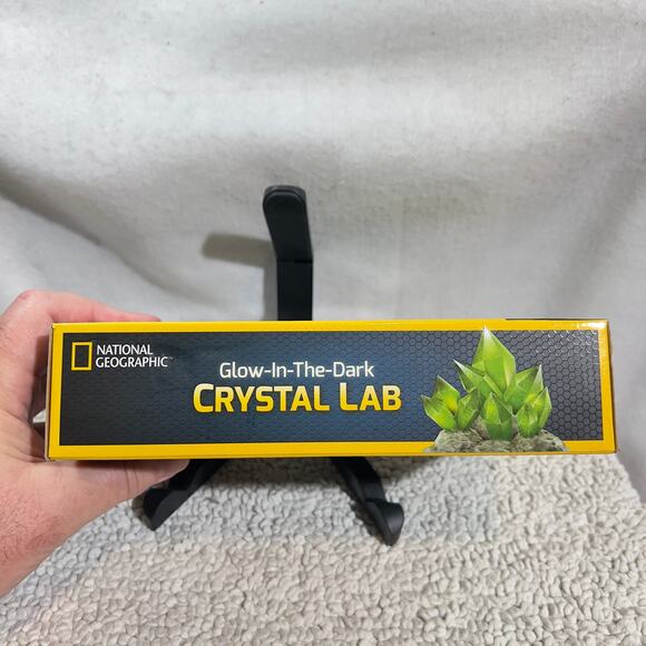National Geographic Crystal Lab Glow In The Dark STEM Science Complete Kit 8+ - Picture 6 of 11